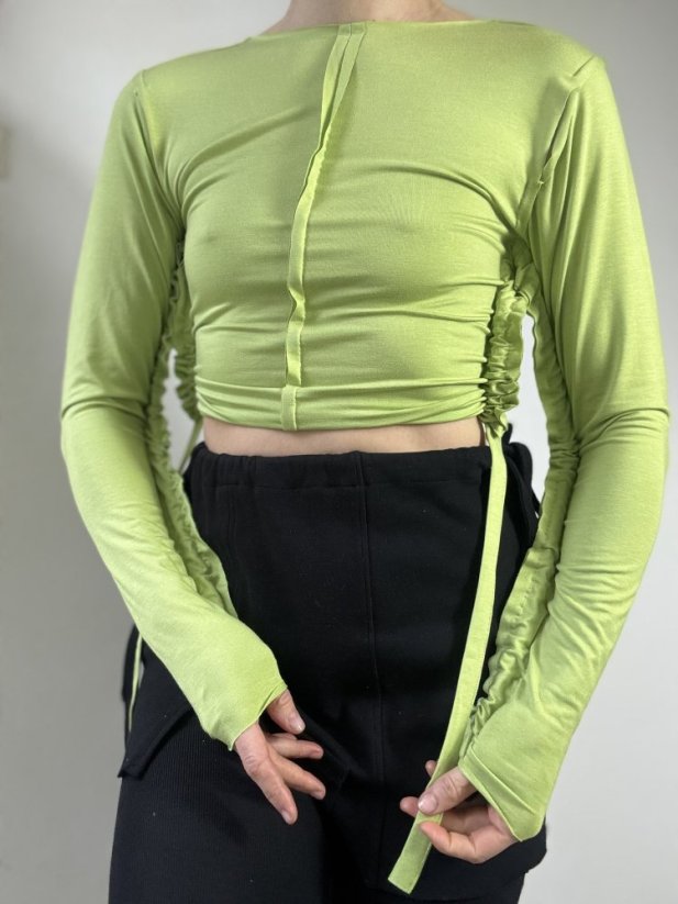 GREEN TOP