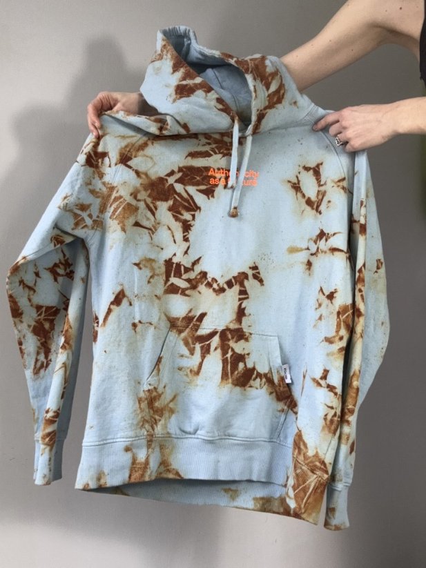 UNIQUE RUST HOODIE SIZE XL