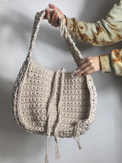 PRE- ORDER BEIGE  XL HAND-BAG