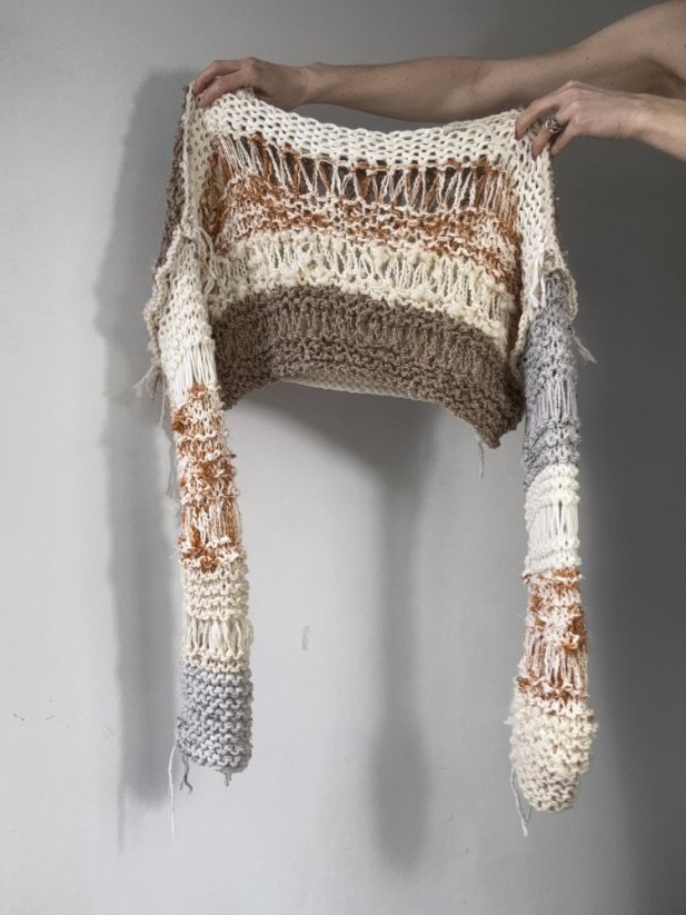 HAN-KNITTED SWEATER