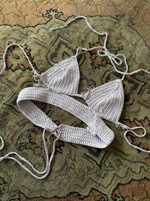 LILA CROCHET BRA