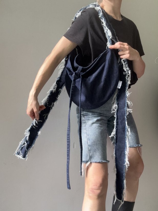 RAW DENIM MIDDLE SIZE BAG