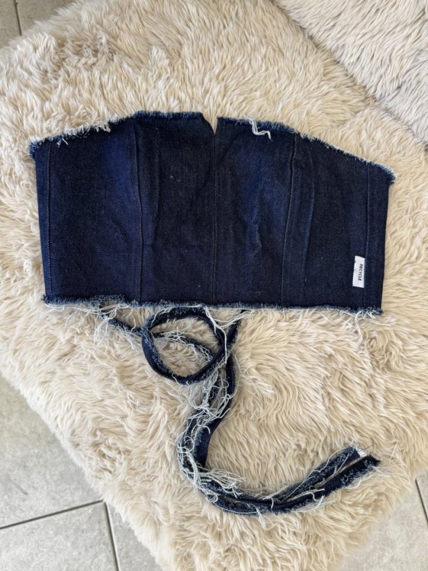 DENIM TOP SIZE M