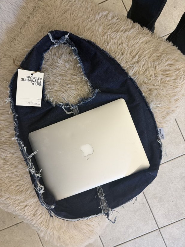 RAW DENIM HAND-BAG