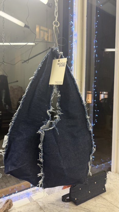 RAW DENIM HAND-BAG